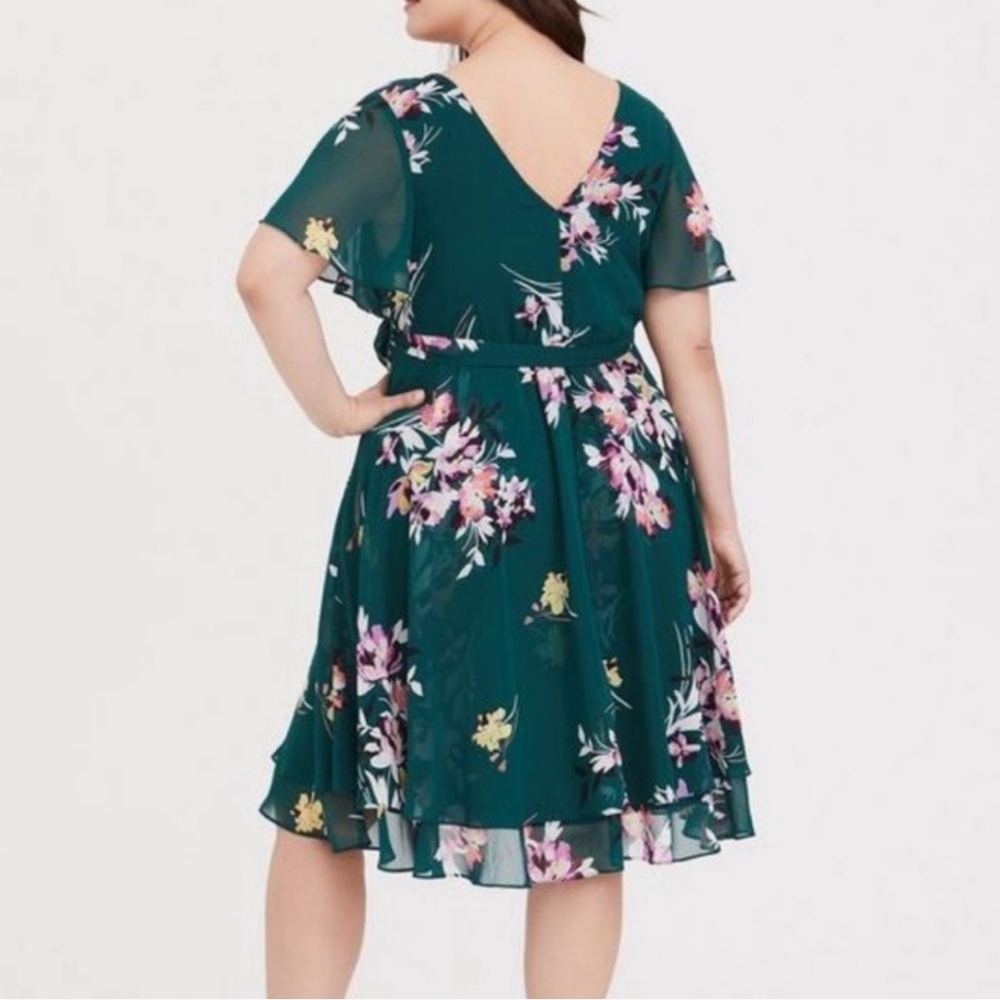 Torrid Green Floral Midi Faux Wrap Dress - Picture 2 of 5